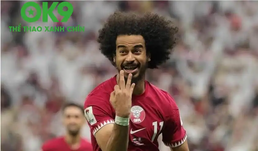 Akram Afif vẫn là niềm hy vọng lớn nhất trên hàng công, nhưng một mình ngôi sao này khó có thể gánh cả hệ thống đang thiếu ổn định. (Ảnh: Goal)