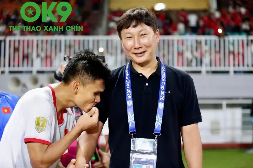 Báo Hàn Quốc trầm trồ với những tính toán chiến thuật giúp Việt Nam đại thắng Indonesia 3-0 của HLV Kim Sang Sik. Báo Hàn Quốc trầm trồ với những tính toán chiến thuật giúp Việt Nam đại thắng Indonesia 3-0 của HLV Kim Sang Sik.